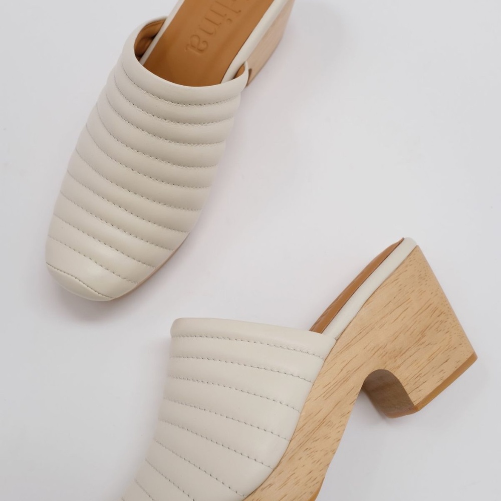 Beklina Ribbed Clog In Off White - Picture 2 of 8
